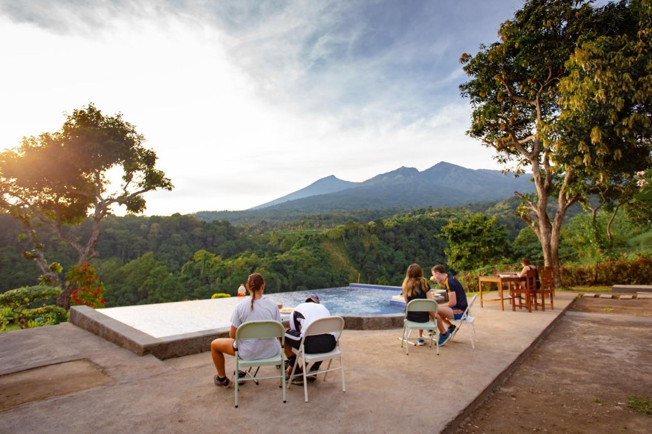 Pondok Guru Bakti Cottage Senaru Esterno foto